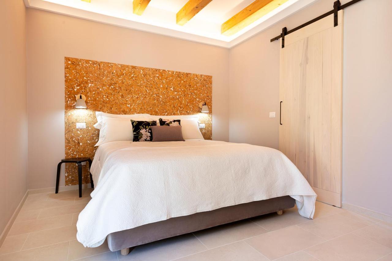 La Via Rooms And Terrace Olbia Eksteriør billede