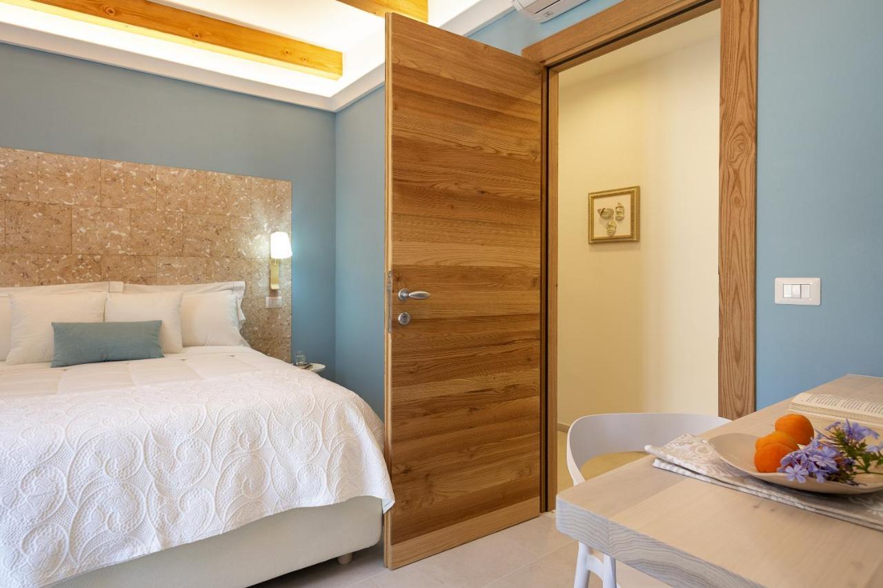 La Via Rooms And Terrace Olbia Eksteriør billede