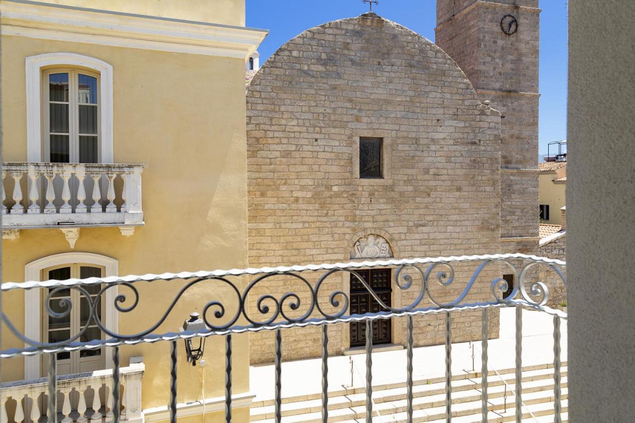 La Via Rooms And Terrace Olbia Eksteriør billede